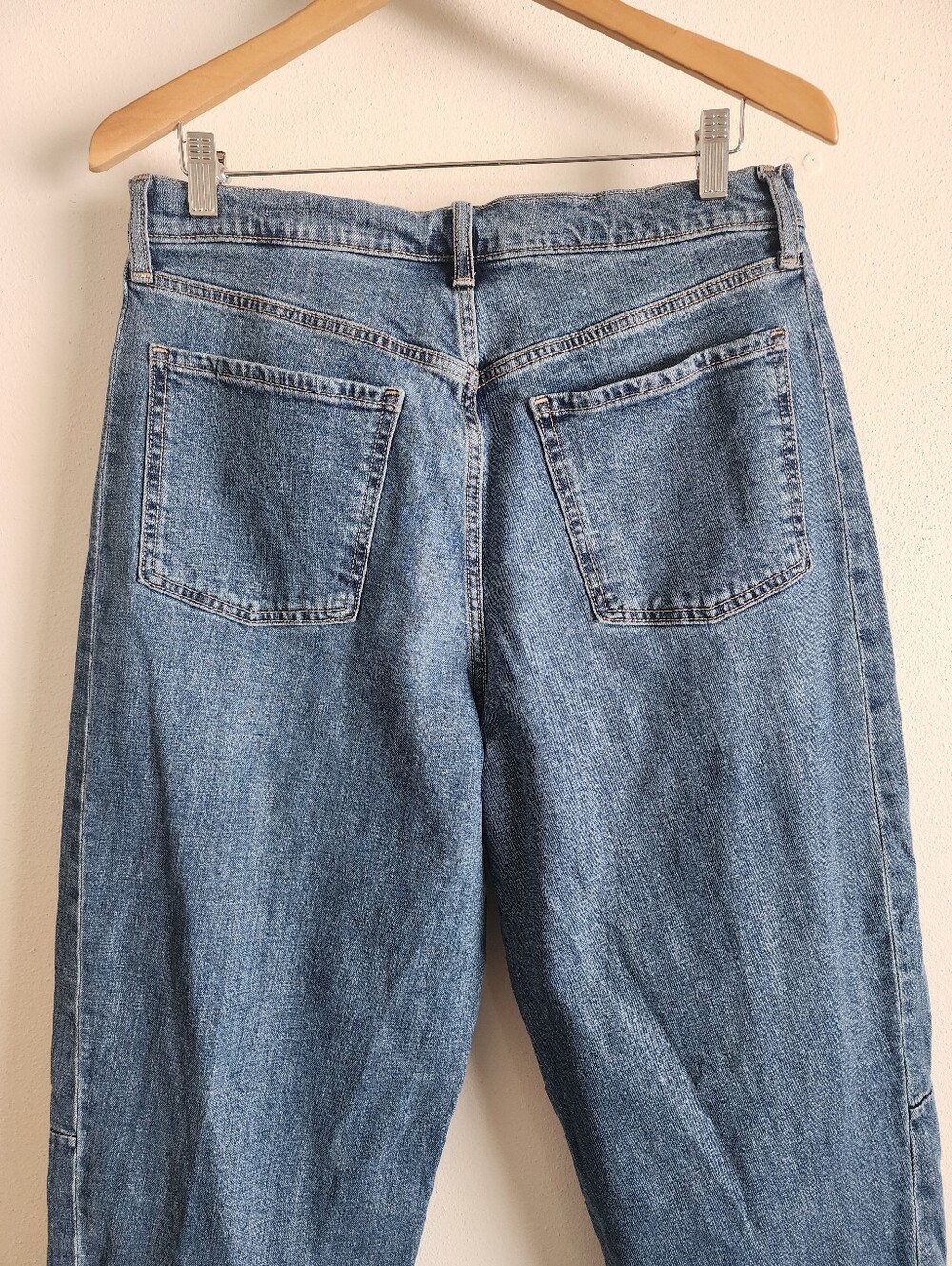 High-Rise Barrel Leg Jeans Medium Wash Cotton Blend Comfortable Fit Size 12 - Picture 8 of 11